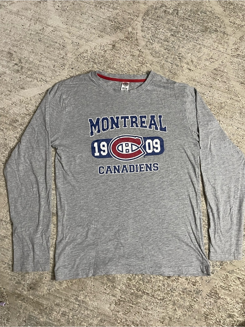 NHL Montreal Canadiens Grey Long Sleeve Graphic Tee with Red & Blue Logo